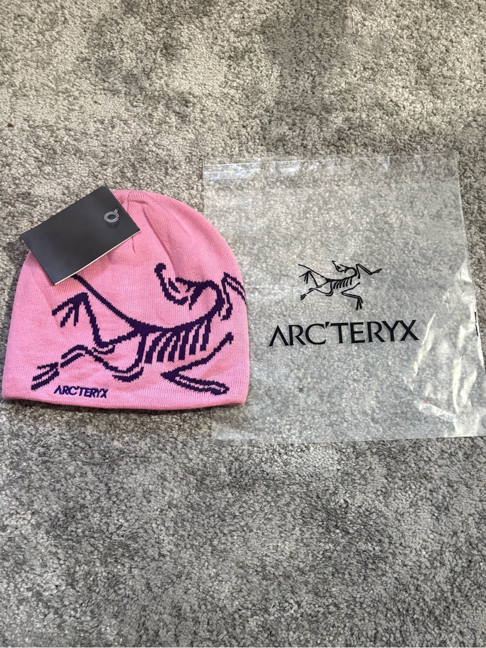 Arc’teryx Pink Head Toque Beanie Great Condition
